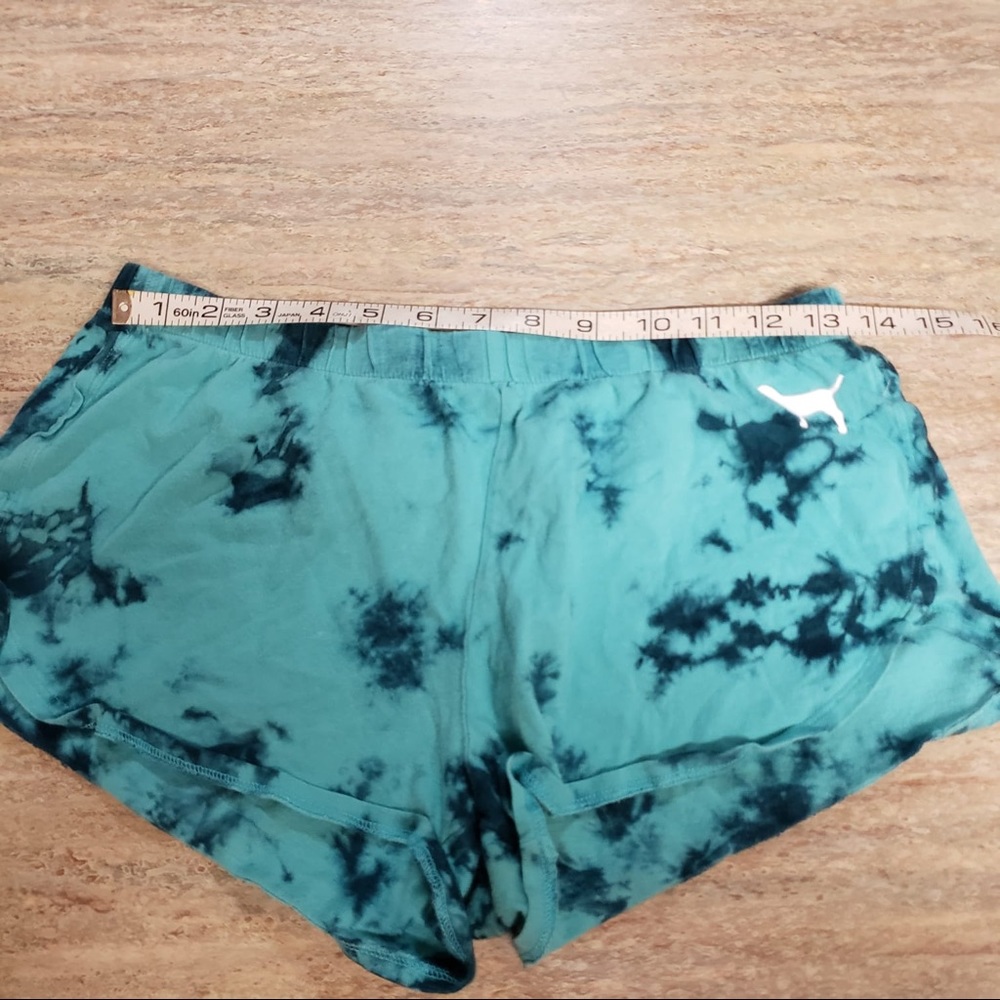 Pink VS tie dye shorts - Picture 5 of 6